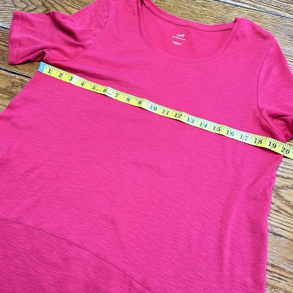 J. Jill Pima Dipped Hem style tunic top. Red. Short sleeve. Size Large. - Picture 3 of 10